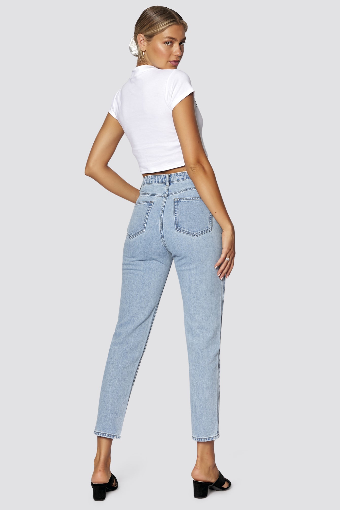 Mom-Jeans in verwaschenem Blau