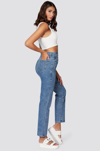 Jeans mit Talliengürtel