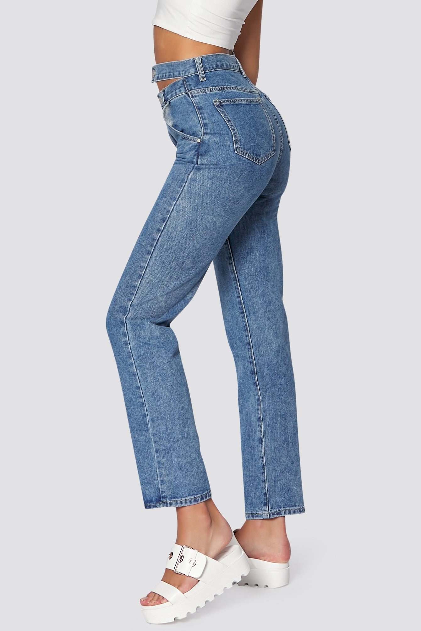 Jeans mit Talliengürtel