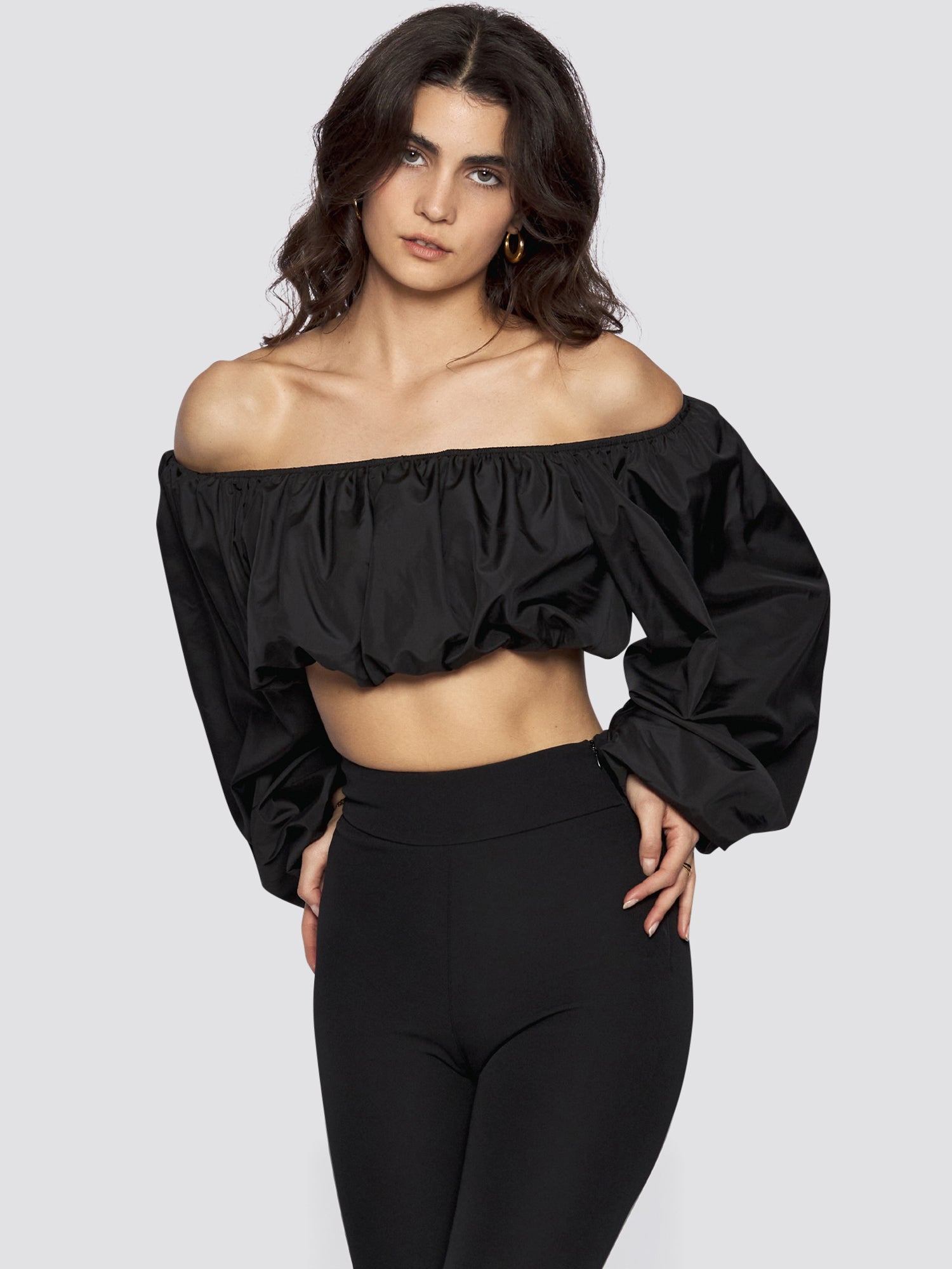 Freshlions Off Shoulder Top mit Ballon Ärmel in schwarz