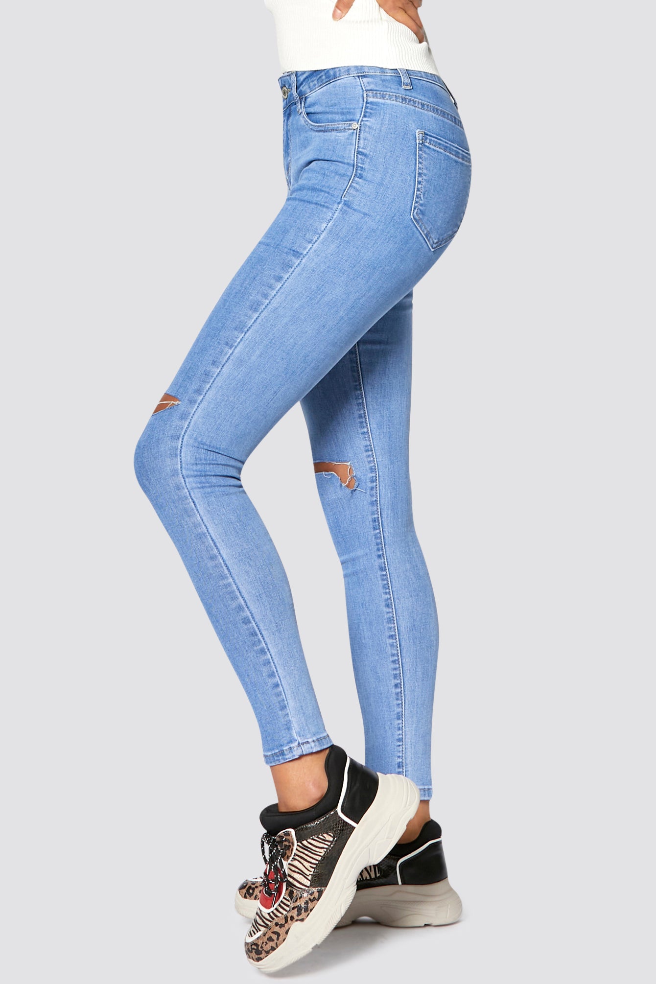 Skinny Jeans mit Zierrissen Cari