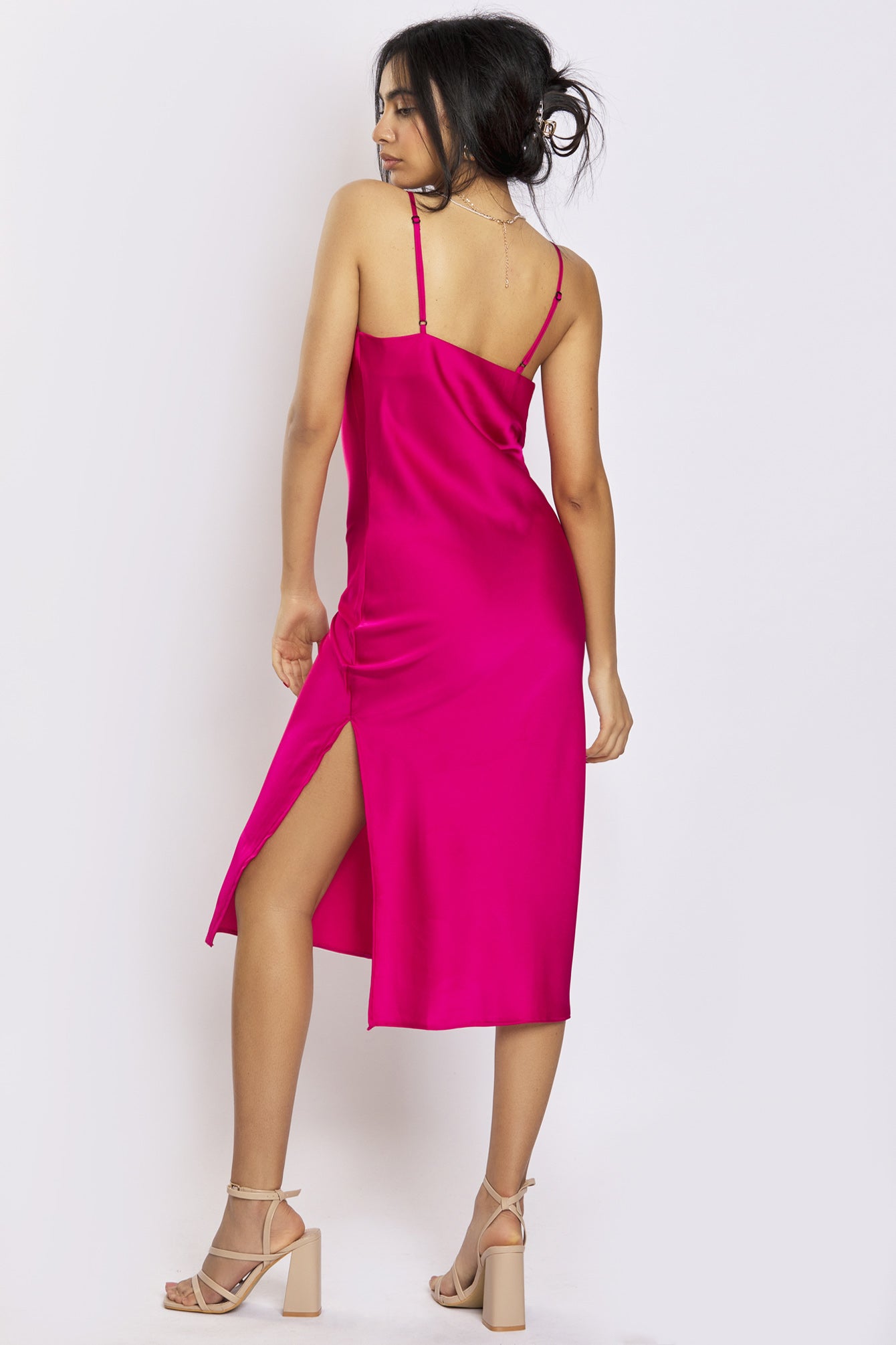 Freshlions Midi-Satin-Kleid "KURKA" in pink