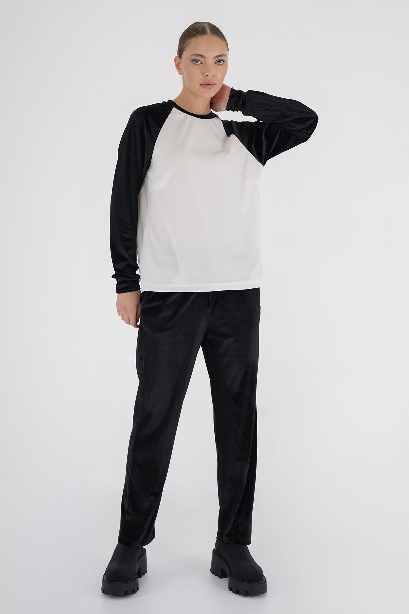 Freshlions Velvet Raglan Sweat