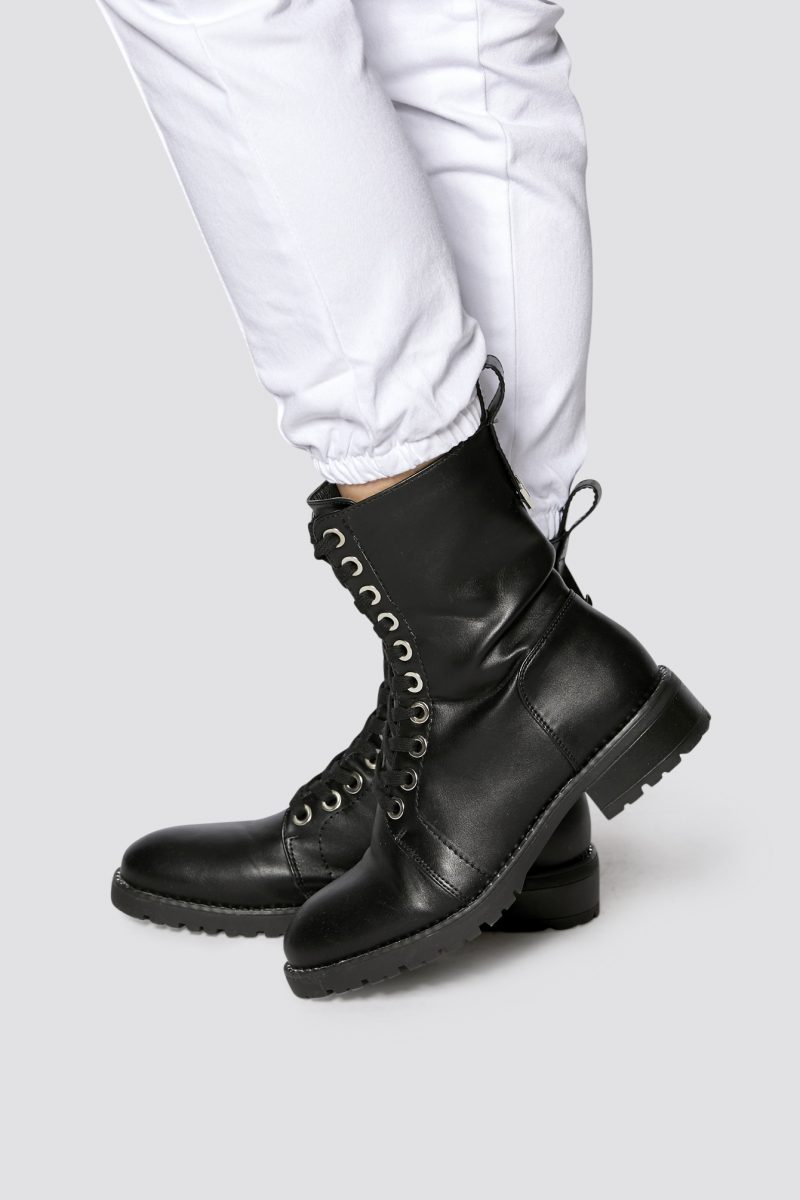 Freshlions_688203-Schuhe-boots-stiefelette-rutschfest-schwarz-lederimitat-vegan-damen-functional-b