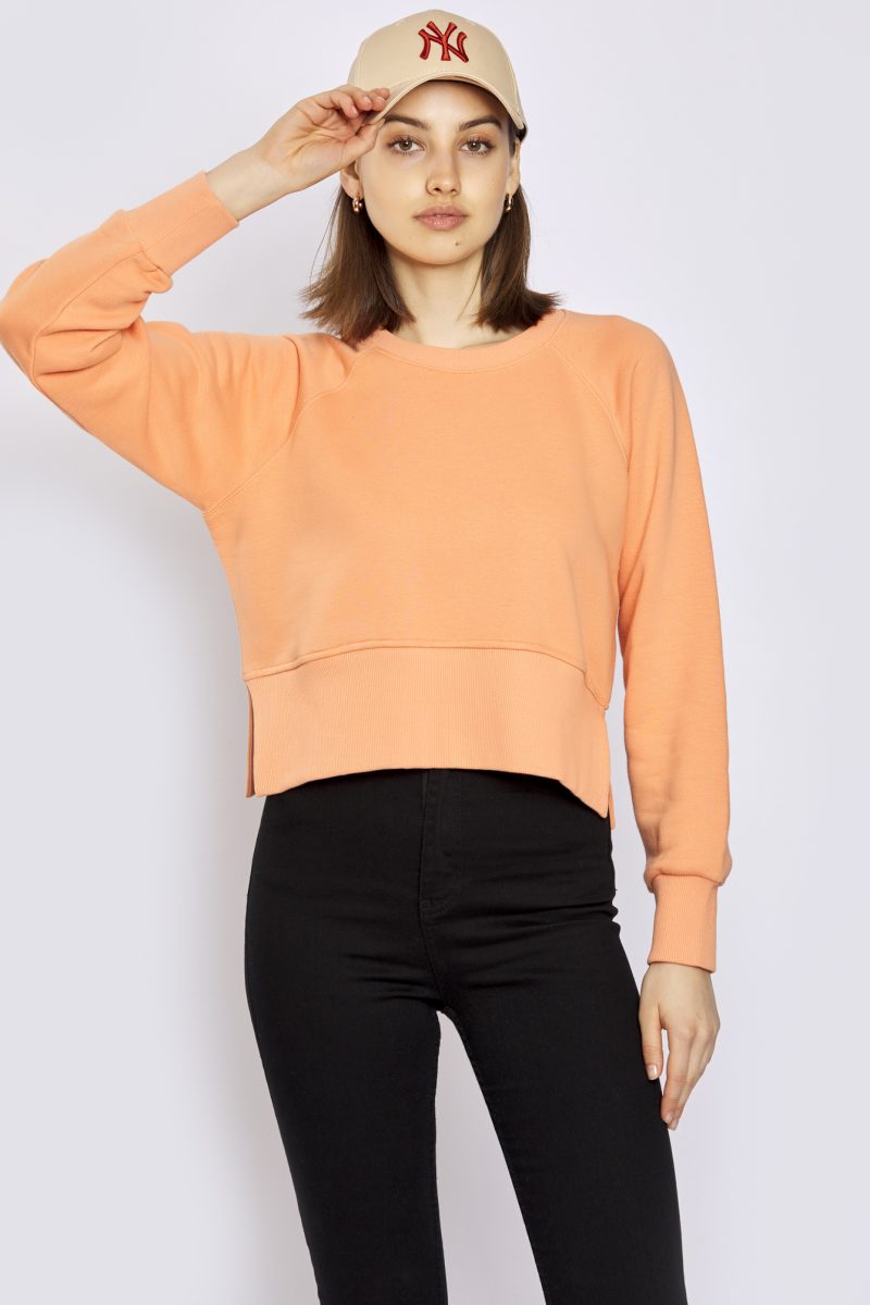 FL23-81or-1-sweater-in-orange-mit-schlitz